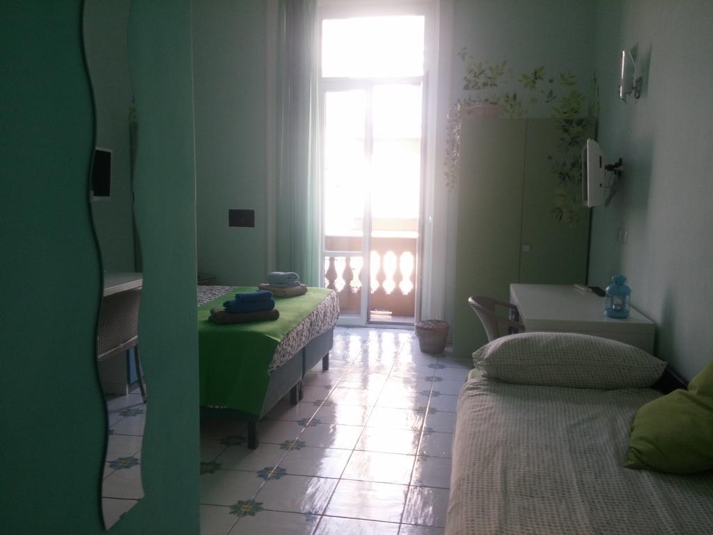 Viaggio A Napoli B&B Экстерьер фото