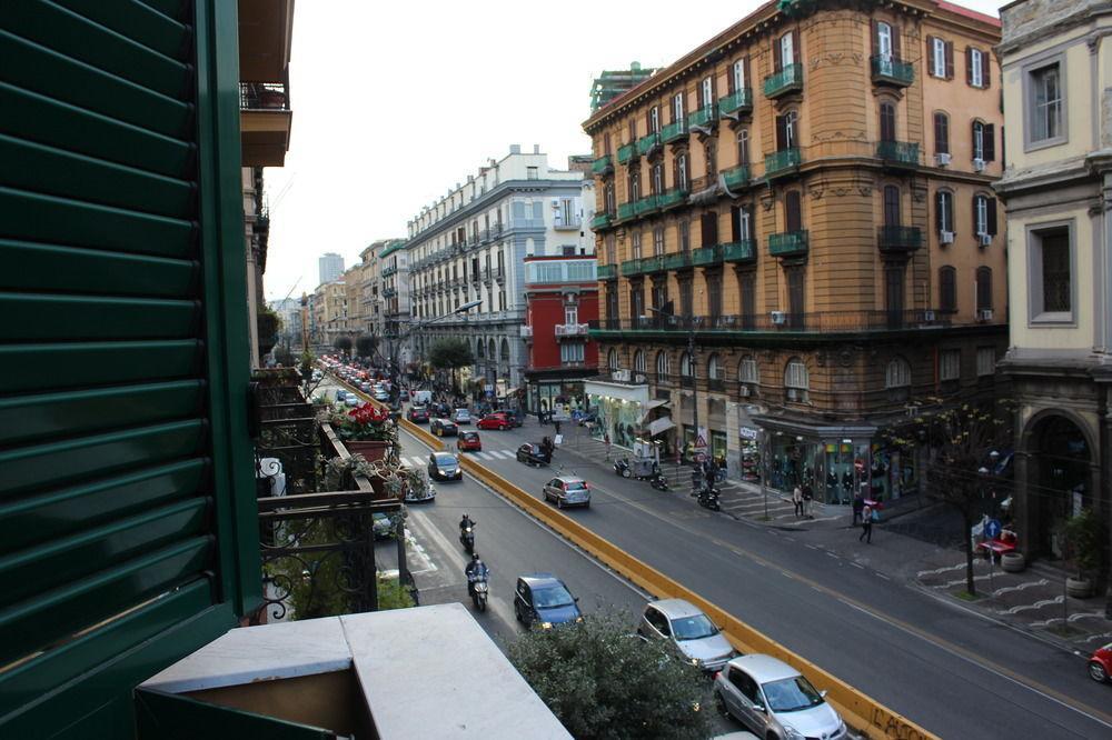 Viaggio A Napoli B&B Экстерьер фото