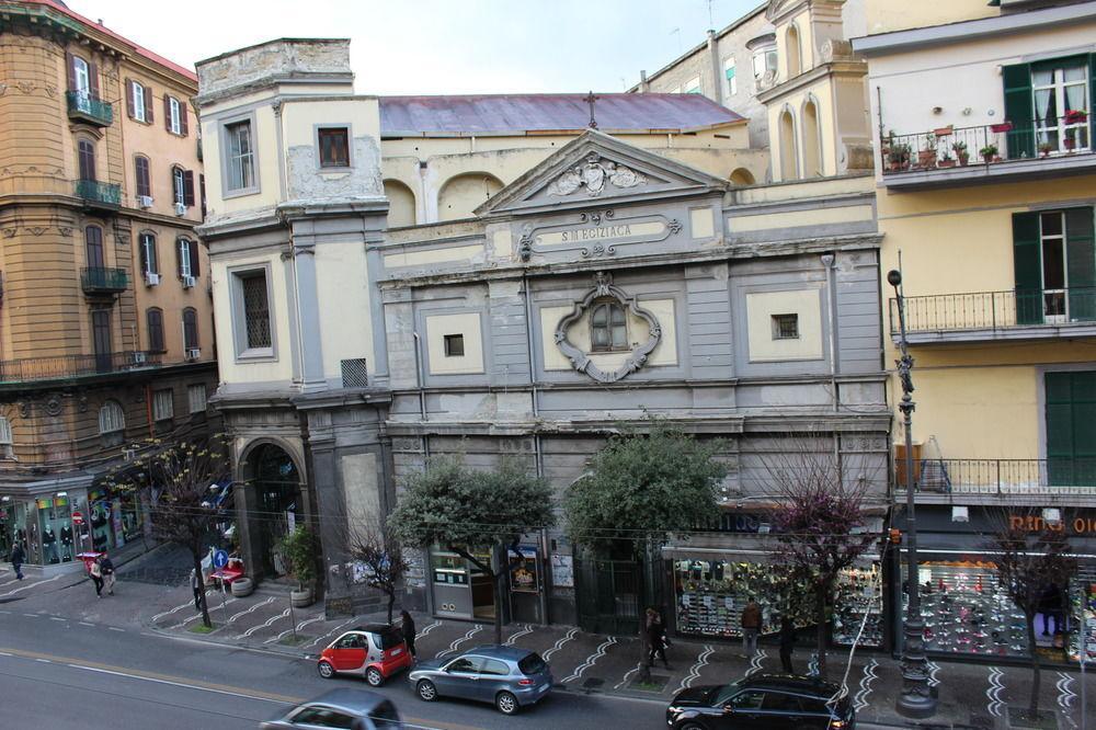 Viaggio A Napoli B&B Экстерьер фото